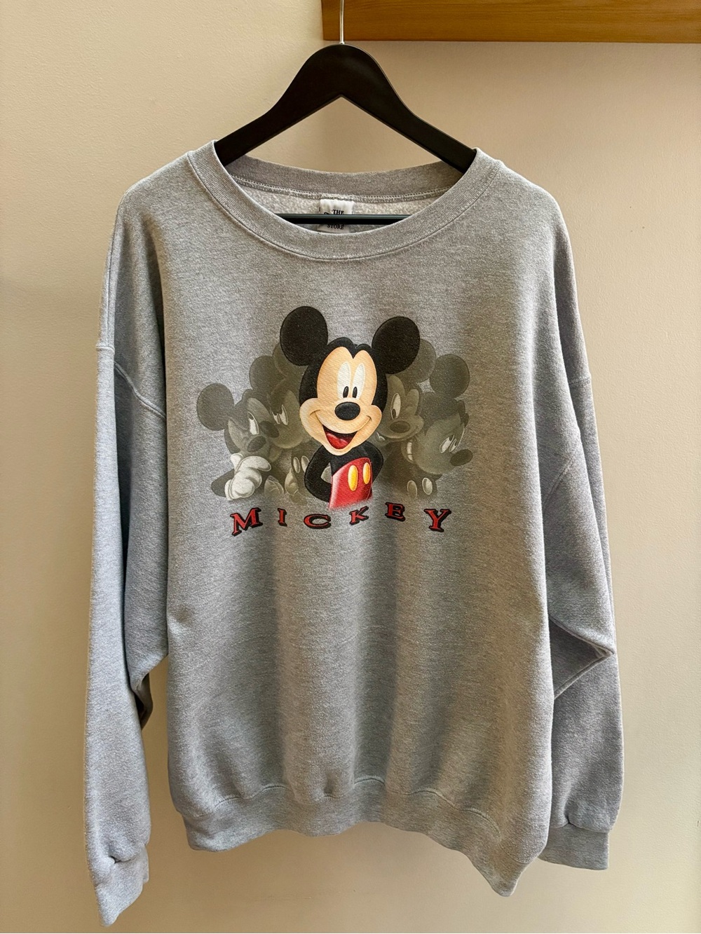 Mickey Mouse VTG 90s grey faces Disney Store crewneck XL/2X Made in USA